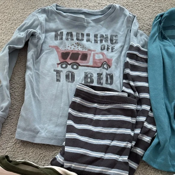 Carter's Kids Pajama Sets - Blue, Green, Gray, White - Picture 4 of 16